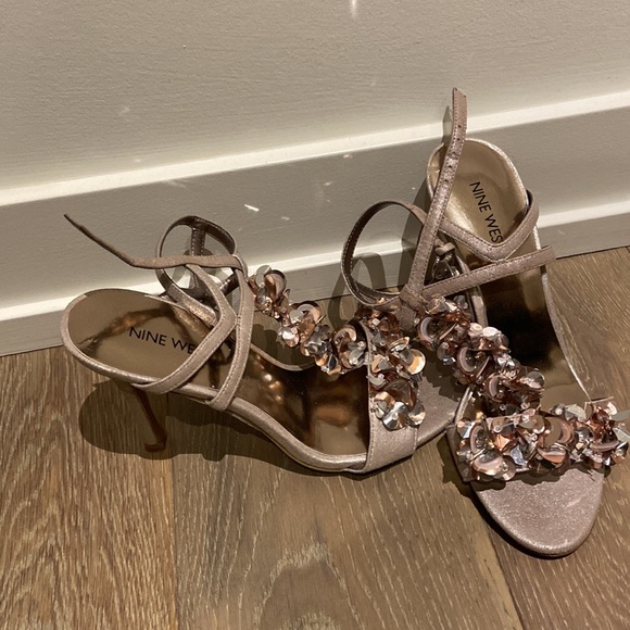 Brand New Nine West Ladies Shoes - Picture 2 of 4